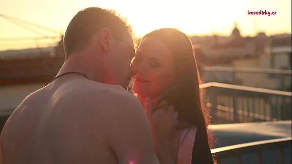 Nové PORN VALENTINE - ROOFTOOP ROMANCE AND ROMANTIC HARDFUCKING najlepšie videá