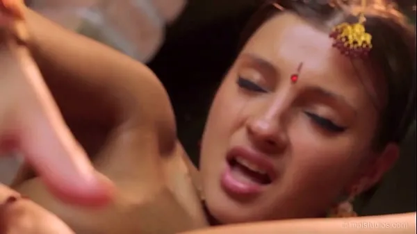Gorgeous skinny Indian teen erotic dance & finger-fucking Video terbaik baharu
