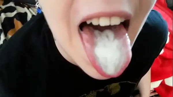 Friske Girlfriend takes all sperm in mouth bedste videoer