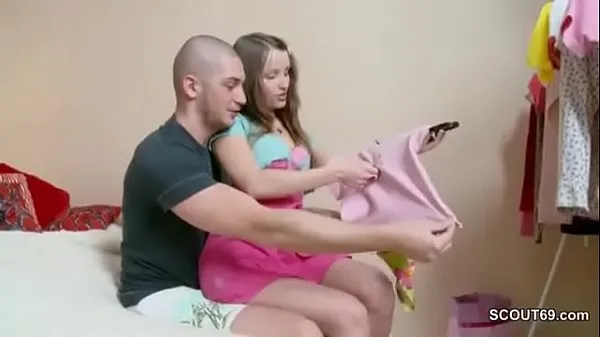 Friss Skinny sister want to be pregnant and Step-Bro Helps legjobb videók