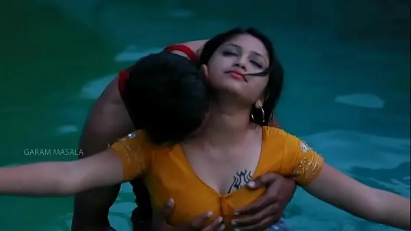 Hot Mamatha romance with boy friend in swimming pool-1 Video hay nhất mới