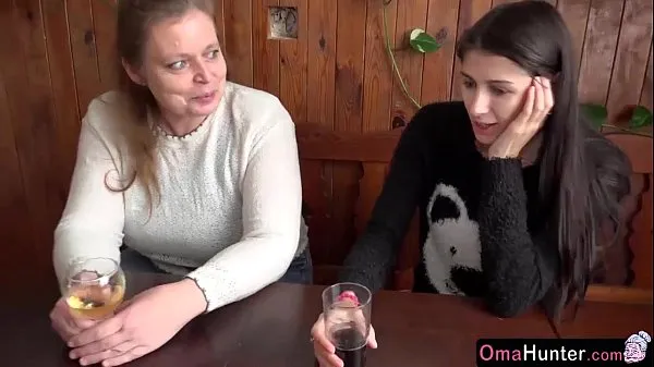 Sveži OmaHunter Mature with big pussy and with teen girl najboljši videoposnetki