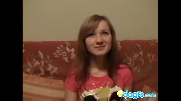 Sveži Russian teen learns how to give a blowjob najboljši videoposnetki