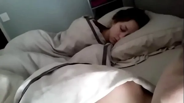 Nya voyeur teen lesbian sleepover masturbation bästa videoklipp
