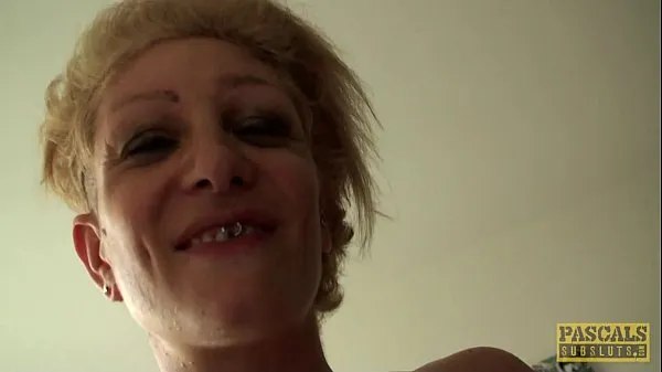 Frische Inked UK Prostituierte rau im Arsch von Maledom geschimpftbeste Videos