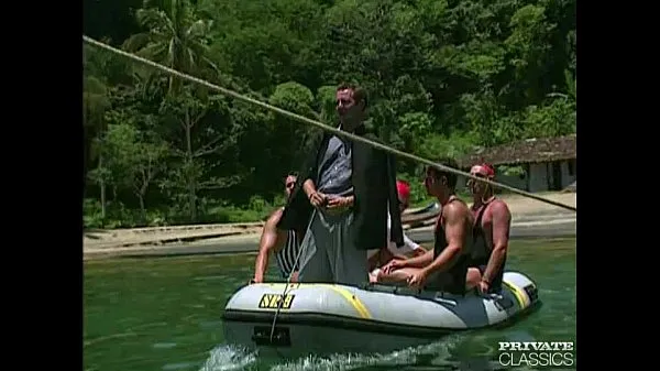 新鲜Anal Orgy in a Boat with the Brazilian 'Garotas最好的视频