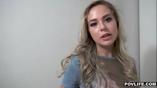 Hot Blonde Teen Stranger Catches Guy With Big Dick Out And Wants It Video terbaik baru