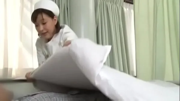 Taze Sexy japanese nurse giving patient a handjob en iyi Videolar