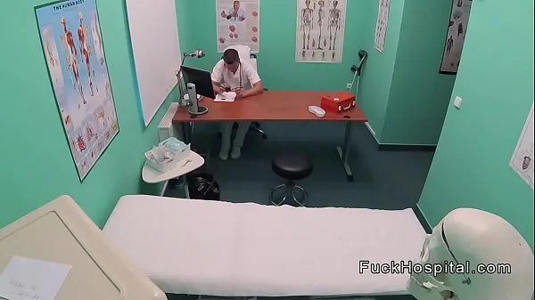 Nya Doctor filming sex with blonde patient bästa videoklipp