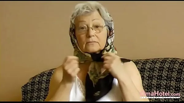 OmaHoteL Horny Grandma Toying Her Hairy Pussy Video hay nhất mới