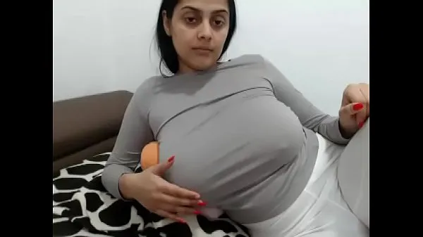 ใหม่ big boobs Romanian on cam - Watch her live on LivePussy.Me วิดีโอที่ดีที่สุด