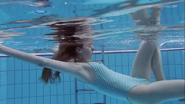 Nya Anna Netrebko skinny tiny teen underwater bästa videoklipp
