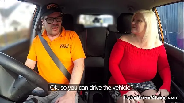 Nieuwe Huge tits granny bangs driving instructor beste video's