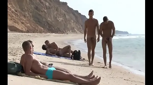 Nieuwe Beach gay orgy beste video's