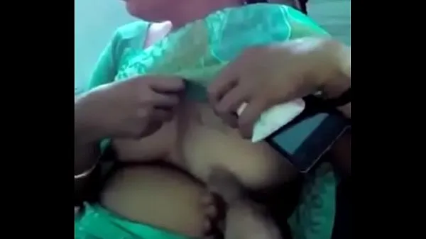 Nejnovější sexy aunty pressing cock nejlepší videa