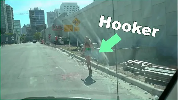 Sveži BANGBROS - The Bang Bus Picks Up A Hooker Named Victoria Gracen On The Streets Of Miami najboljši videoposnetki