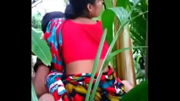 Nieuwe Indian Farm Wife Fucked In The Jungle beste video's