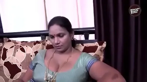 Fresh Desi Aunty Romance with cable boy best Videos