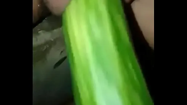 تازہ Masturbation with cucumber بہترین ویڈیوز