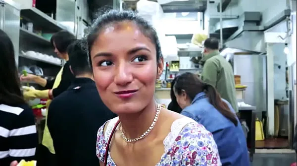 ताज़ा यह लड़की कौन है? एक भारतीय किशोर लड़की ने एक प्रशंसक को गाली दी! परम सुख! (29 जनवरी को हांगकांग में) indian hindi सर्वोत्तम वीडियो