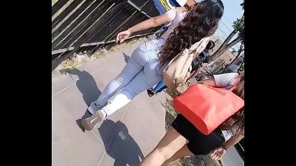 Friss Rich ass of a college girl from Los Olivos in tight jean legjobb videók