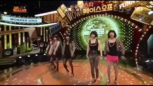 Φρέσκα Koreans dancing in very hot clothes at Korean comedy show. You can enjoy laughing so much by: D καλύτερα βίντεο