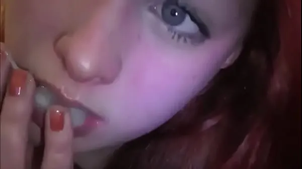 新鲜Married redhead playing with cum in her mouth最好的视频
