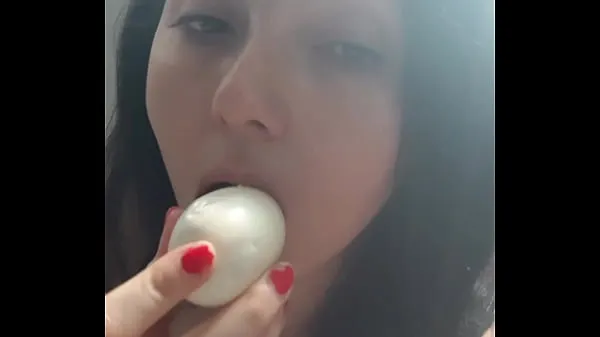Nya Mimi putting a boiled egg in her pussy until she comes bästa videoklipp