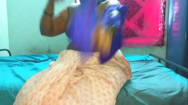 Slut mom plays with huge tits on cam Video terbaik baharu