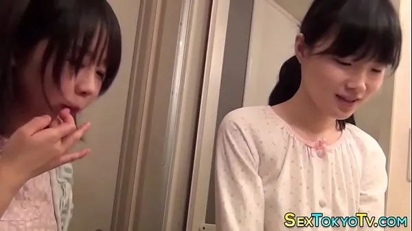 Tuoreet Japanese teen fingering parasta videota