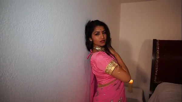 Nieuwe Seductive Dance by Mature Indian on Hindi song - Maya beste video's