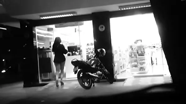 Ferske Hotwife tasty sense the mood of the drugstore if exhibiting and the Horn in the car filming the wife beste videoer