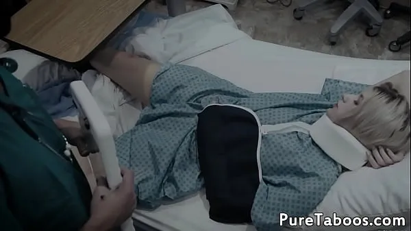 Nieuwe Teen patient made to take doctors cock beste video's