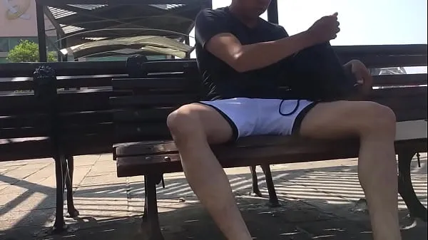Nejnovější Jackal offers me his bulge in shorts nejlepší videa