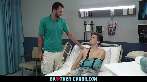 تازہ Tattooed StepBro Barebacks His In The Hospital بہترین ویڈیوز