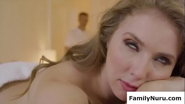 Taze Classy ex wife get fucked during massage en iyi Videolar