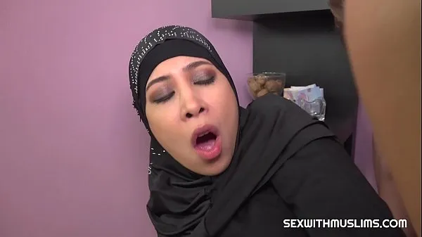 Hot muslim babe gets fucked hard Video terbaik baru