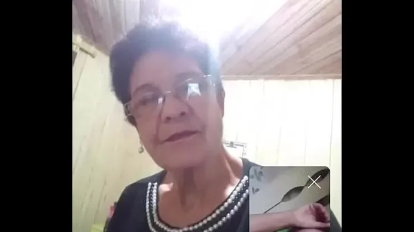 Φρέσκα Old woman showing her chest and touching her pussy in live καλύτερα βίντεο