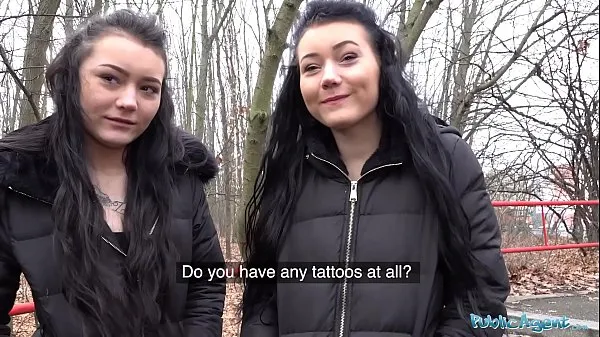 Nieuwe Public Agent Real Twins stopped on the street for indecent proposals beste video's