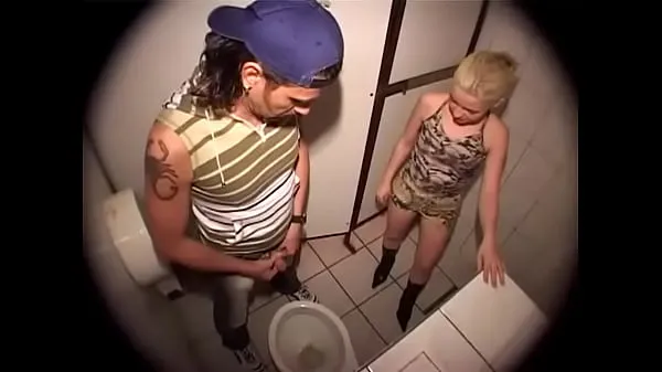 Nieuwe Pervertium - Young Piss Slut Loves Her Favorite Toilet beste video's