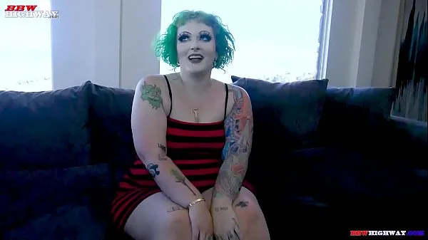 Ferske big butt Goth Pawg Vicky Vixen debuts on beste videoer