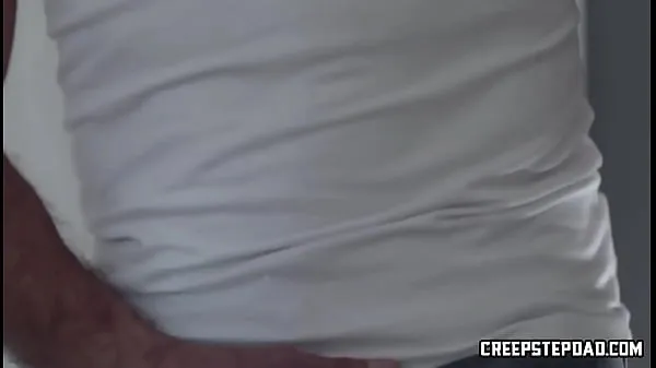 Sveži Twink stepson Sean Peek tricked by stepdad to have hard raw sex najboljši videoposnetki