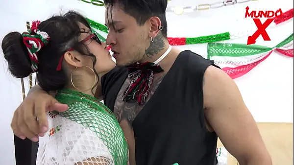 Sveži MEXICAN PORN NIGHT najboljši videoposnetki