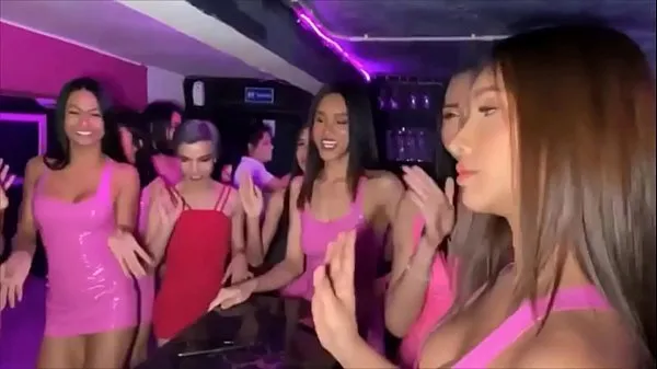 Friske Latina T-girl whore is a cocksucker and a prostitute bedste videoer