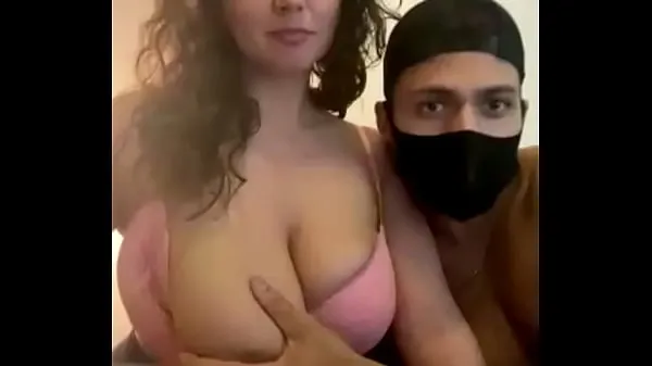 Even the dog likes them boobies Video terbaik baru
