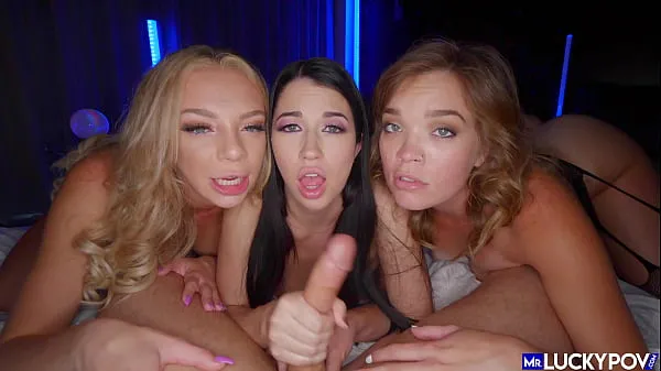 Nya 3 Hot Sluts Love To Share Cock bästa videoklipp