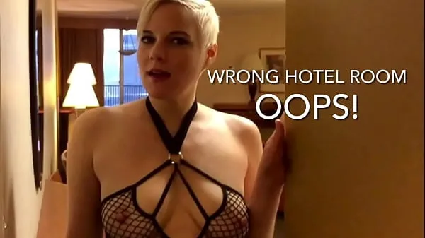 Taze Wrong Room, Right Slut! Blowjob & Fuck From Slutty Stranger en iyi Videolar