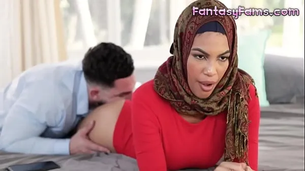 新鲜Fucking Muslim Converted Stepsister With Her Hijab On - Maya Farrell, Peter Green - Family Strokes最好的视频