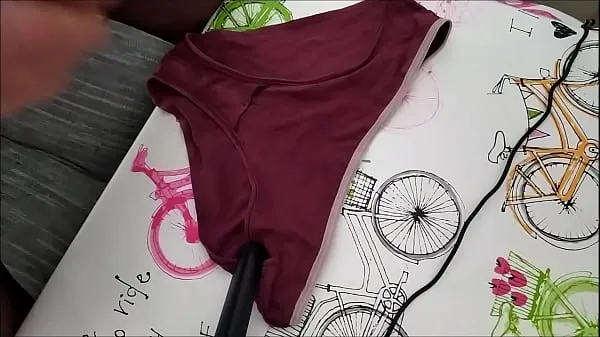 Nya Cum on my wife's panties 203 bästa videoklipp