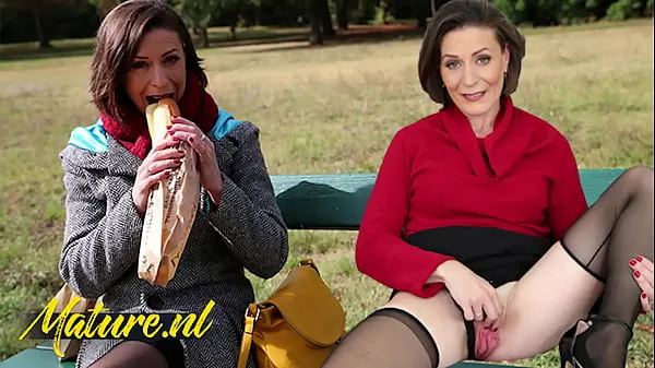 Sveži French MILF Eats Her Lunch Outside Before Leaving With a Stranger & Getting Ass Fucked najboljši videoposnetki